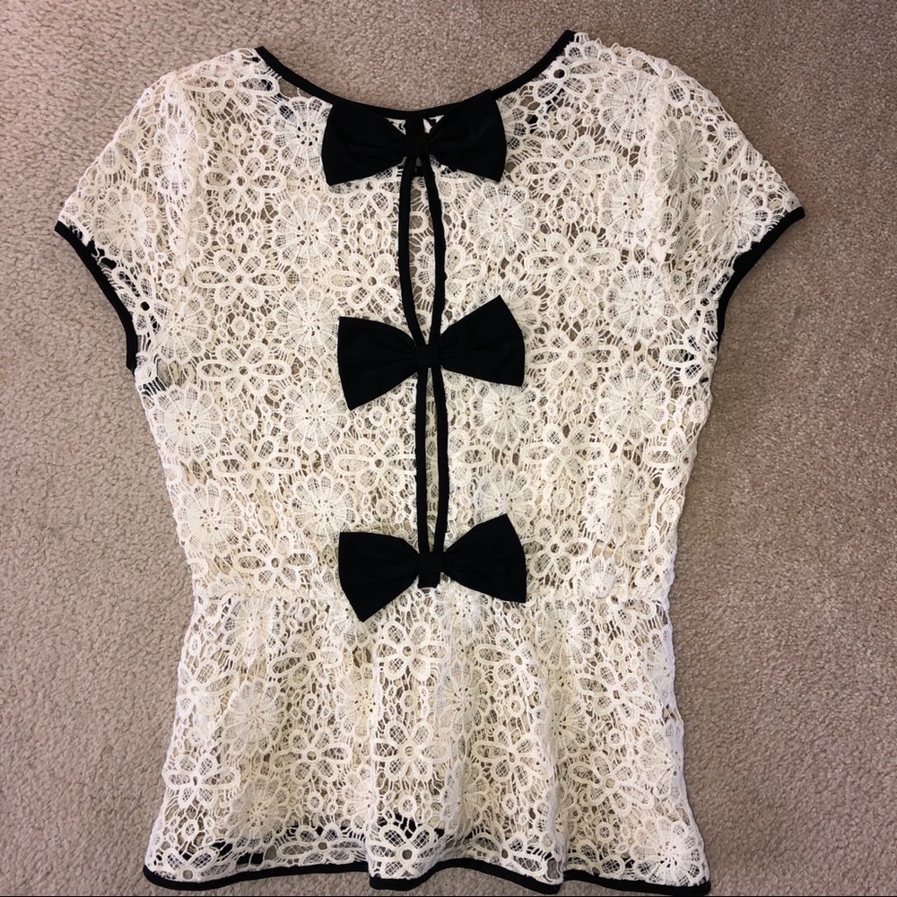Cream Lace Peplum Bow Back Top - Picture 7 of 8